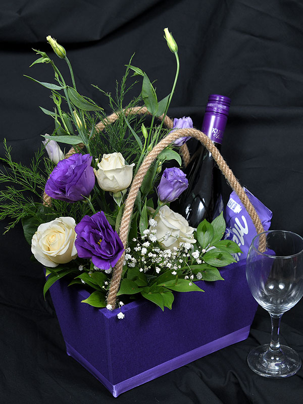 Madame Cvećara | Slatko-mirisna kombinacija cveća sa čokoladom i vinom